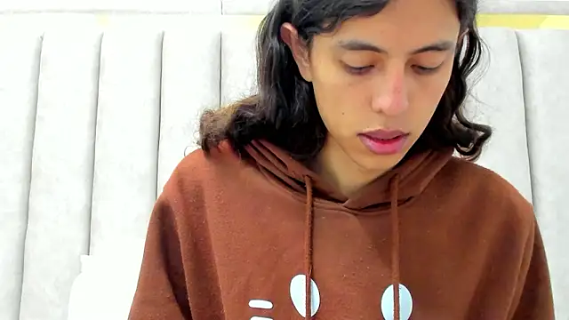 FreyaMoller online show from February 2026 06:32:02 PM