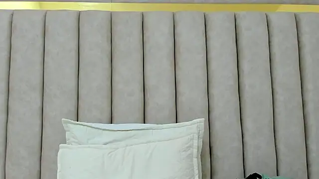 FreyaMoller online show from March 2026 06:45:01 PM