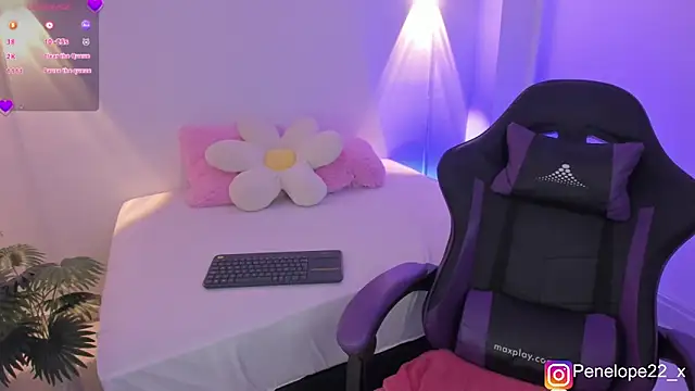 Snapshot of penelope22x_ chatting on February 2026 04:02:02 AM penelope22x online show from February 2026 04:02:02 AM