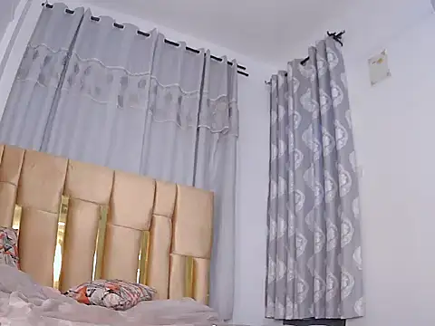 Snapshot of naughty_ebony-queen chatting on July 2026 12:33:02 AM naughty ebony-queen online show from July 2026 12:33:02 AM
