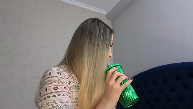 kimmie meow online show from March 2025 06:54:01 PM