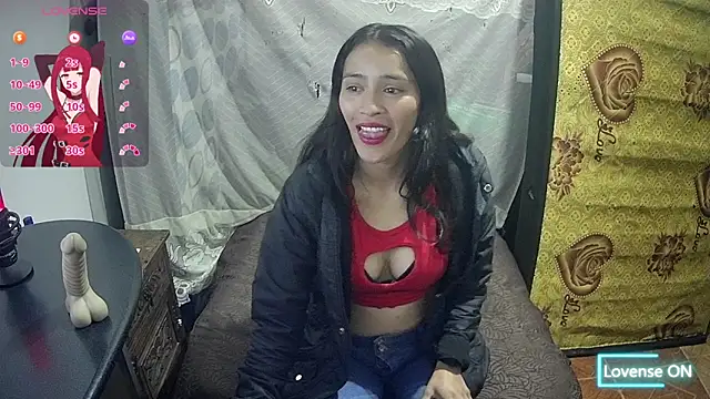 Hanha00 online show from April 2026 08:47:02 PM