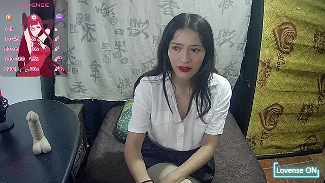 Hanha00 online show from April 2026 03:52:01 PM