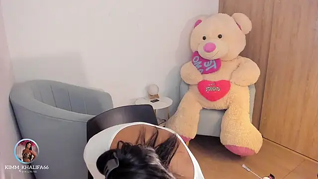 Kimm khalifa online show from November 2025 11:53:01 PM