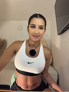 Kimm khalifa online show from April 2026 01:45:01 AM