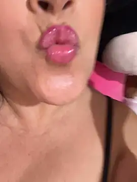 Milk chloe online show from May 2026 07:33:02 PM