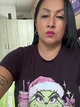 Milk chloe online show from February 2026 07:10:01 PM