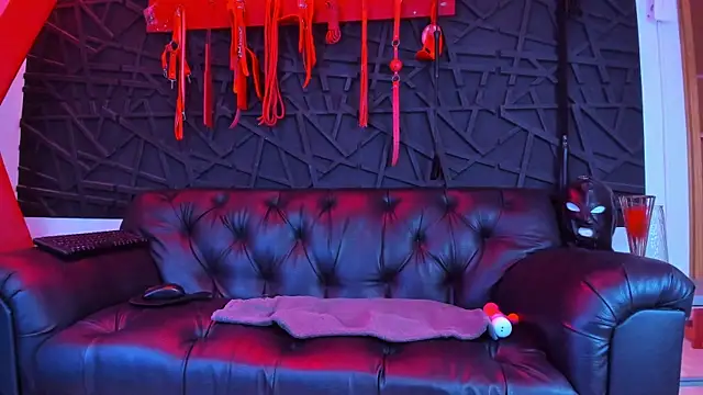 Ivannaakozlov  online show from April 2026 07:51:01 PM