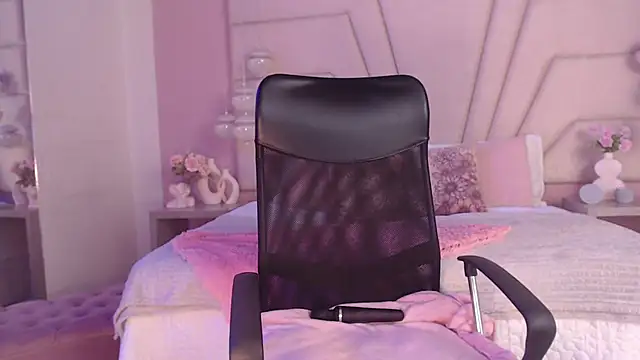 Riley  x online show from March 2025 08:51:01 AM