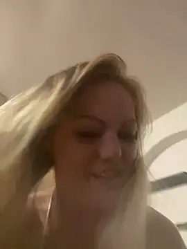 Snapshot of SinSoft58450 chatting on September 2025 09:09:01 AM SinSoft58450 online show from September 2025 09:09:01 AM