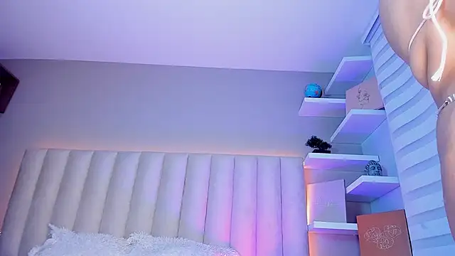 Sally  Walker online show from October 2025 04:22:02 AM