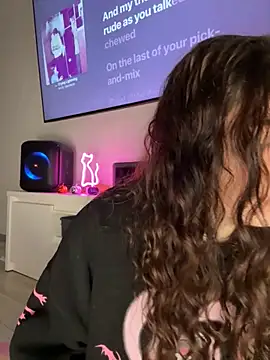 Kimi Ass online show from November 2025 01:09:02 AM