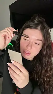 Kimi Ass online show from December 2025 01:06:01 PM