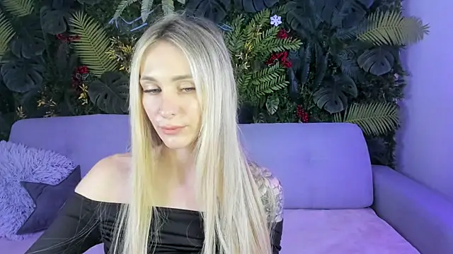 Snapshot of Horny_Blond chatting on October 2025 08:06:02 AM Horny Blond online show from October 2025 08:06:02 AM