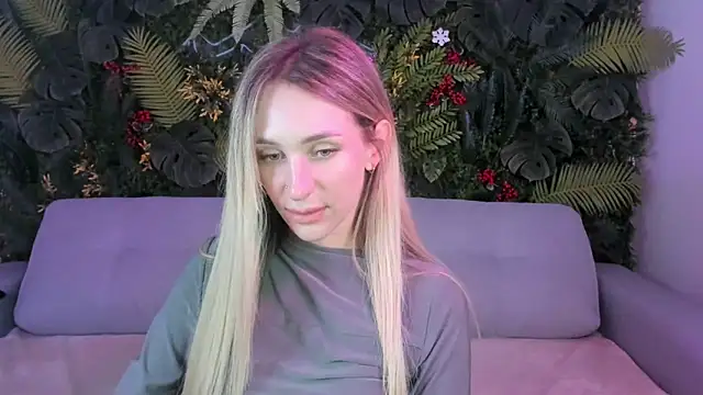 Snapshot of Horny_Blond chatting on September 2025 08:04:02 AM Horny Blond online show from September 2025 08:04:02 AM