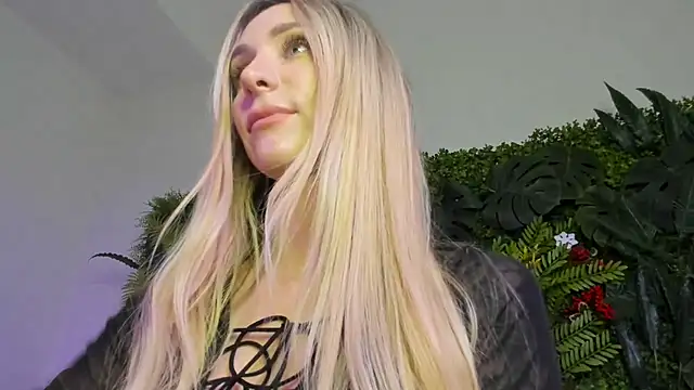 Horny Blond online show from November 2025 09:08:01 AM