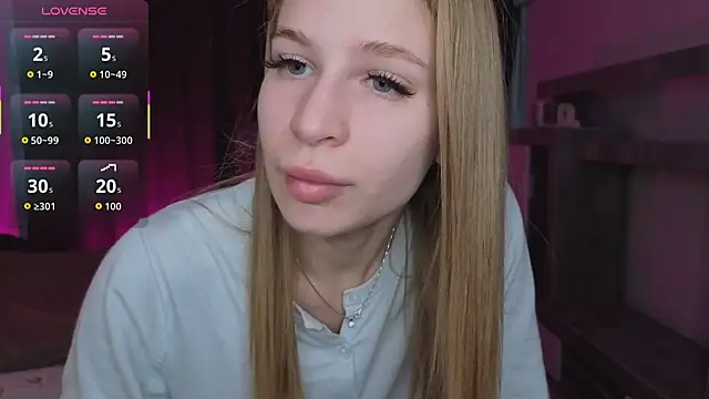 Elis Fox online show from March 2026 05:08:01 AM