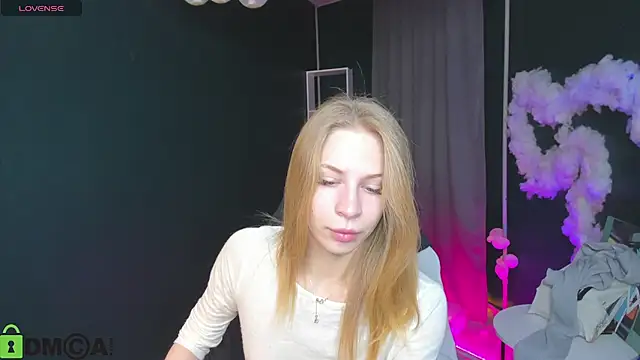 Snapshot of Elis_Fox chatting on November 2025 11:02:01 AM Elis Fox online show from November 2025 11:02:01 AM