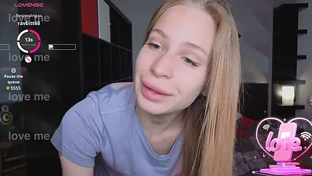 Elis Fox online show from May 2026 09:07:02 AM