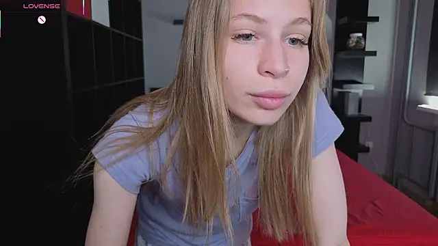 Elis Fox online show from May 2026 08:03:01 AM