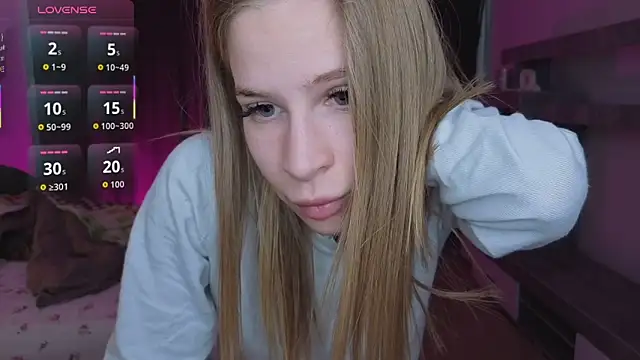 Elis Fox online show from March 2026 11:03:01 AM