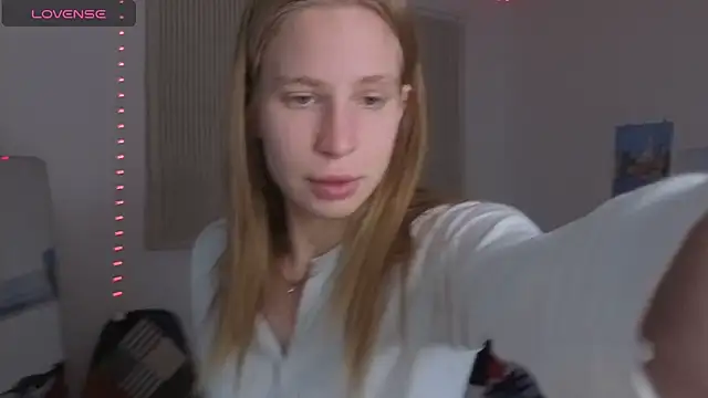 Elis Fox online show from February 2026 07:05:01 AM