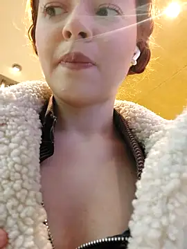 Snapshot of Times__Square chatting on March 2025 04:08:02 AM Times Square online show from March 2025 04:08:02 AM