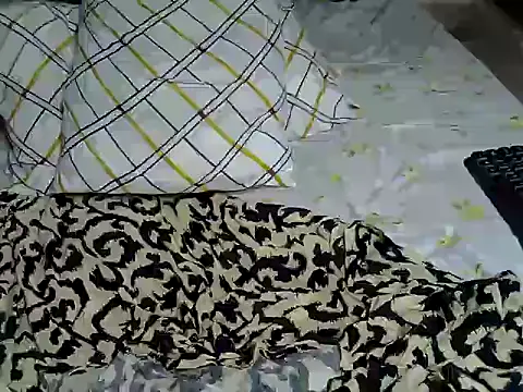 Queen petite  online show from November 2025 10:31:01 AM