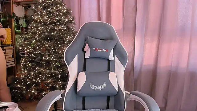 alisahug online show from December 2025 09:01:01 AM