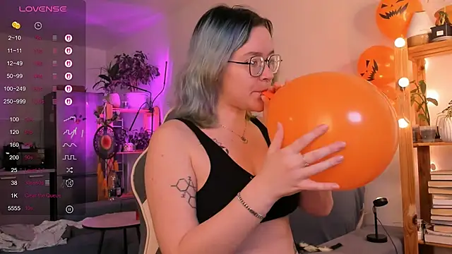 Snapshot of alisahug chatting on October 2025 10:58:01 AM alisahug online show from October 2025 10:58:01 AM