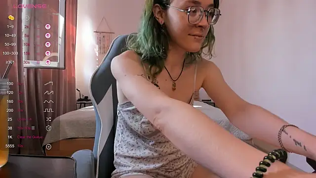alisahug online show from July 2026 03:41:02 AM