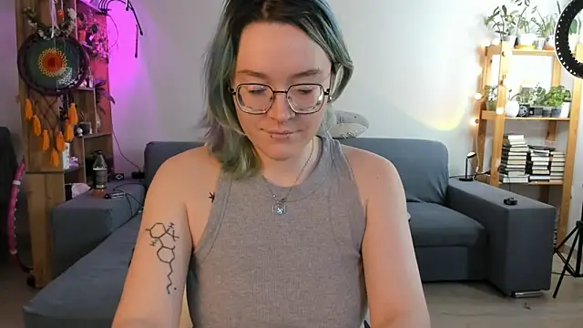 Snapshot of alisahug chatting on October 2025 10:12:02 AM alisahug online show from October 2025 10:12:02 AM