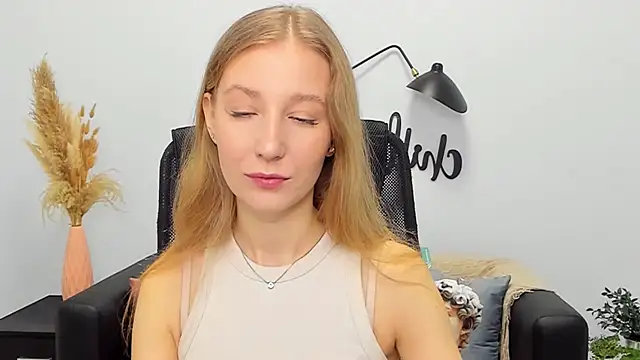 LolaWilsons online show from March 2025 06:17:02 AM