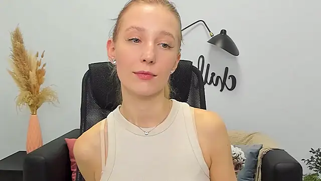 LolaWilsons online show from March 2025 12:28:02 PM