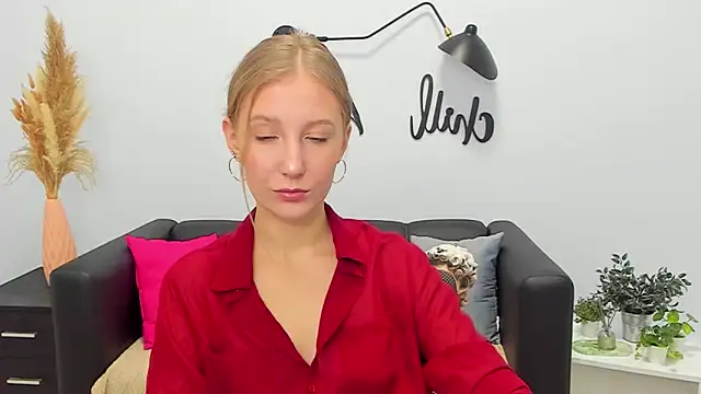 LolaWilsons online show from November 2025 07:30:01 AM