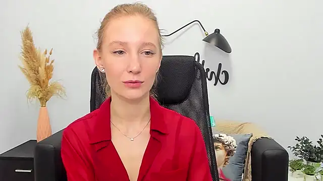 LolaWilsons online show from March 2025 09:15:02 AM