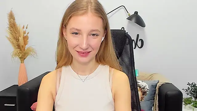 LolaWilsons online show from March 2025 09:23:02 AM