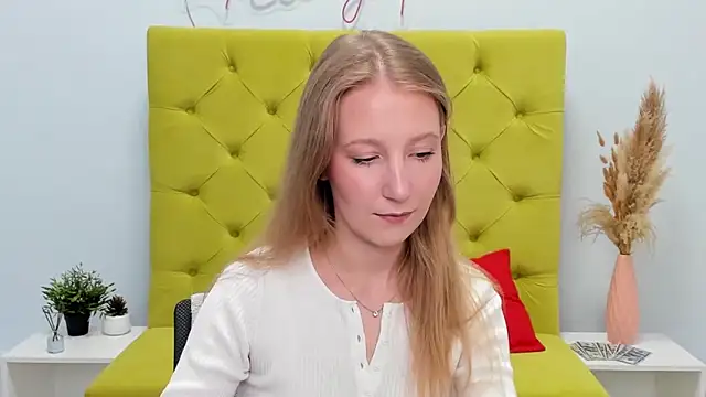 LolaWilsons online show from May 2026 08:17:01 AM