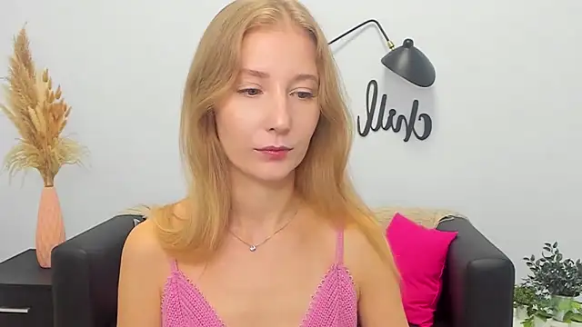 LolaWilsons online show from September 2025 06:13:01 AM