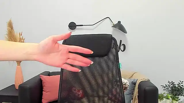 LolaWilsons online show from February 2025 10:05:02 AM