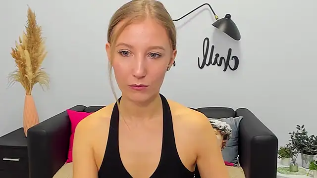 LolaWilsons online show from November 2025 08:40:02 AM