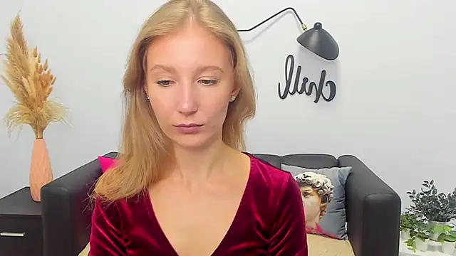 LolaWilsons online show from September 2025 09:16:02 AM