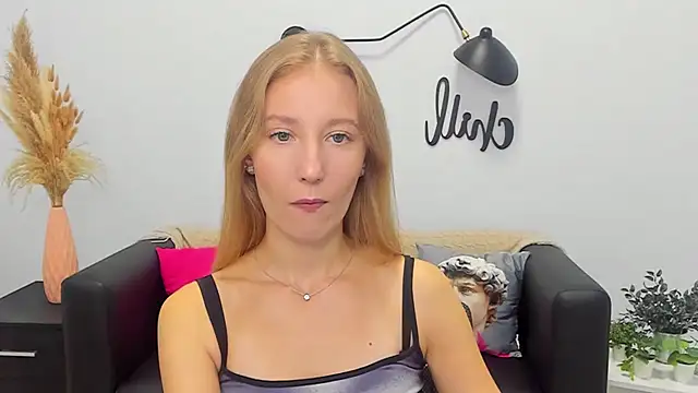 LolaWilsons online show from September 2025 06:26:02 AM