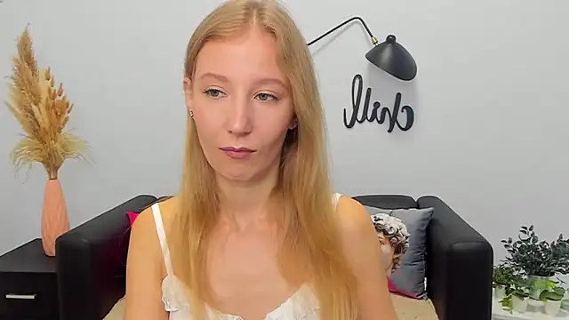 LolaWilsons online show from September 2025 08:20:01 AM