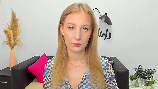 LolaWilsons online show from December 2025 07:29:01 AM