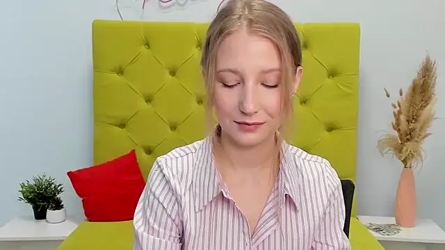 LolaWilsons online show from February 2026 07:19:01 AM