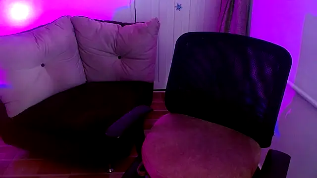 milfrousse online show from November 2025 11:52:02 PM