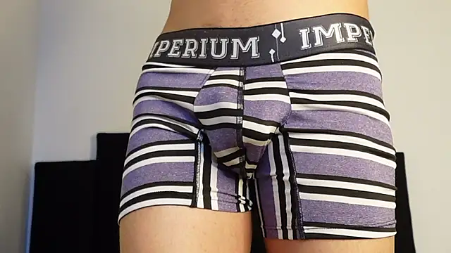 MarcoAlexLatino online show from November 2025 03:32:02 AM