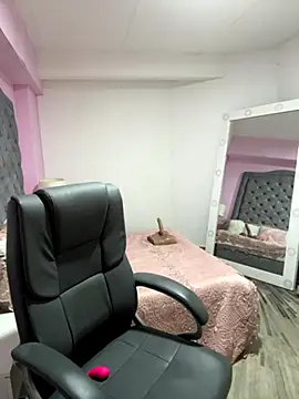 AshleyFerrer online show from October 2025 03:44:02 PM