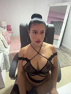 AshleyFerrer online show from November 2025 04:00:01 PM